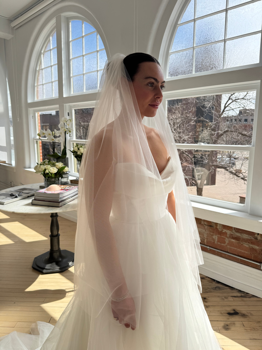 Lucy Veil