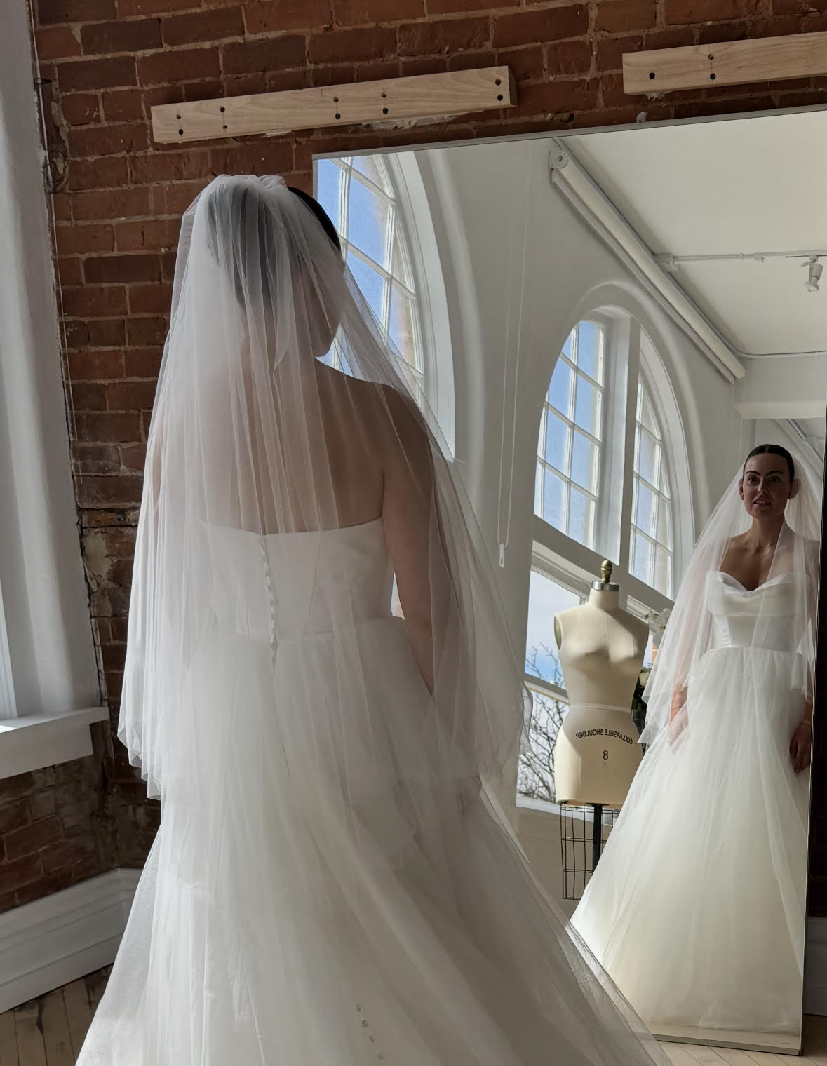 Lucy Veil